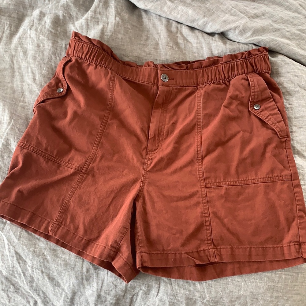 Old Navy High-Waisted Twill Utility Shorts for Women -- 4.5-inch inseam